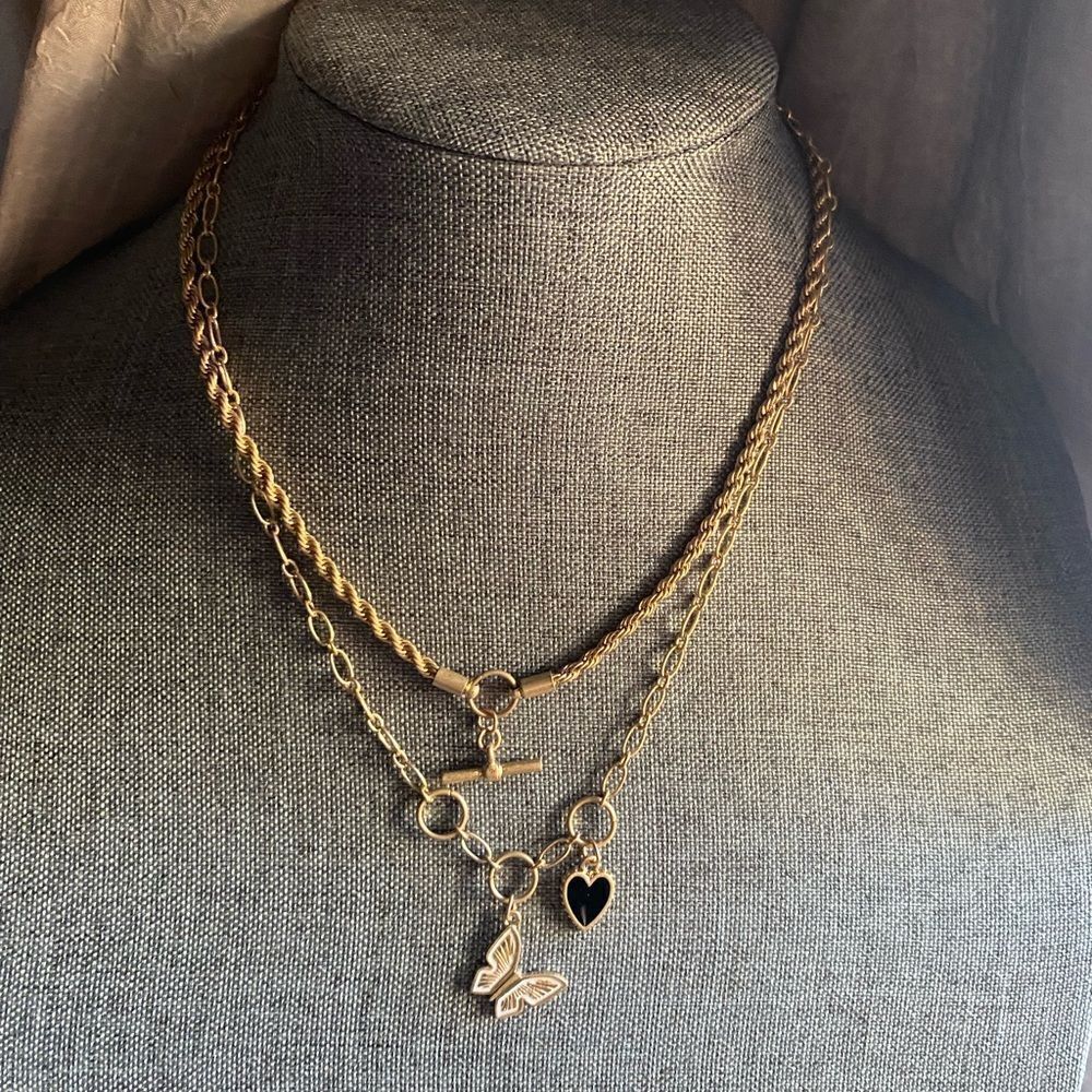 Universal Thread Necklace NWT